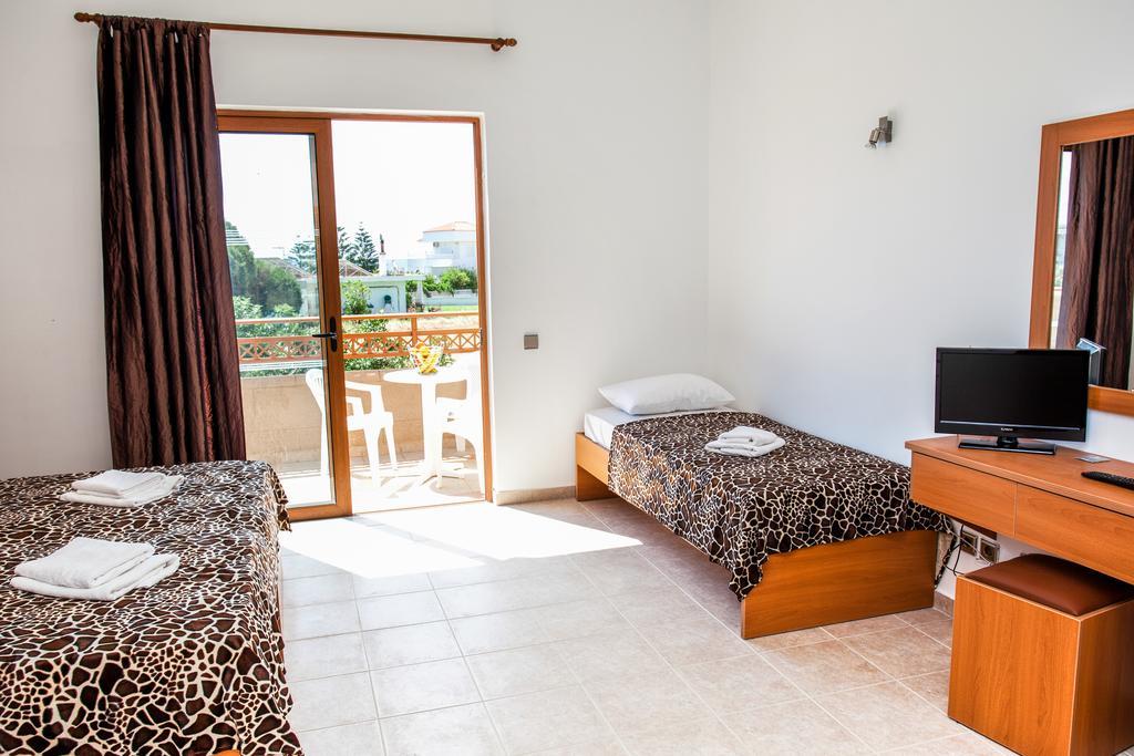Hotel Ledras Gennadi Quarto foto