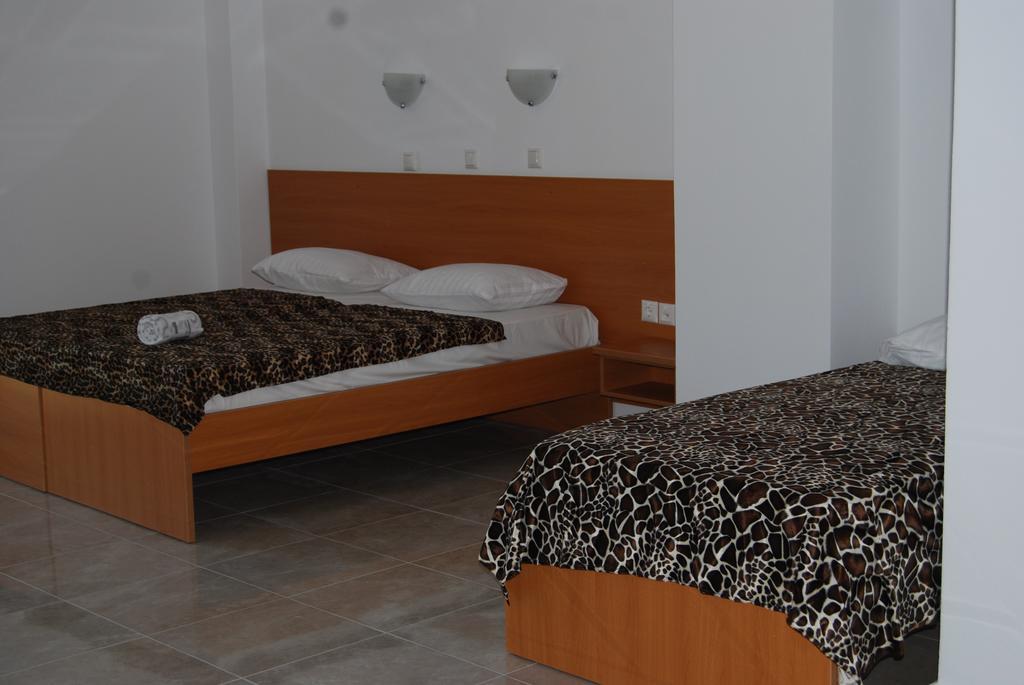 Hotel Ledras Gennadi Quarto foto